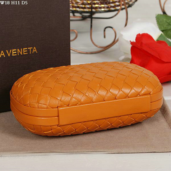 Bottega Veneta intrecciato calf leather clutch 11308 orange